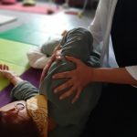 Shiatsu : Travail en latéral pour dénouer des tensions